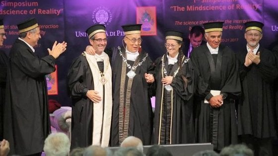 Dalai Lama Receives Honorary Degree in Pisa